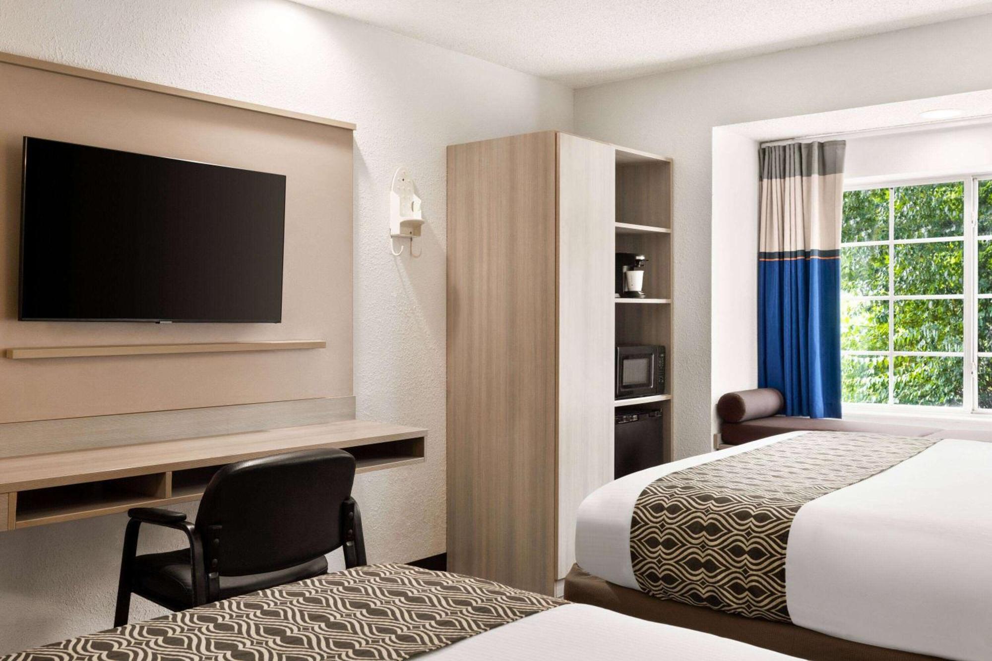 Microtel Inn & Suites By Wyndham Florence/Cincinnati Airpo Εξωτερικό φωτογραφία