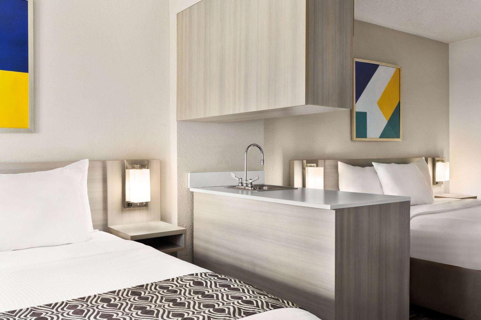 Microtel Inn & Suites By Wyndham Florence/Cincinnati Airpo Εξωτερικό φωτογραφία
