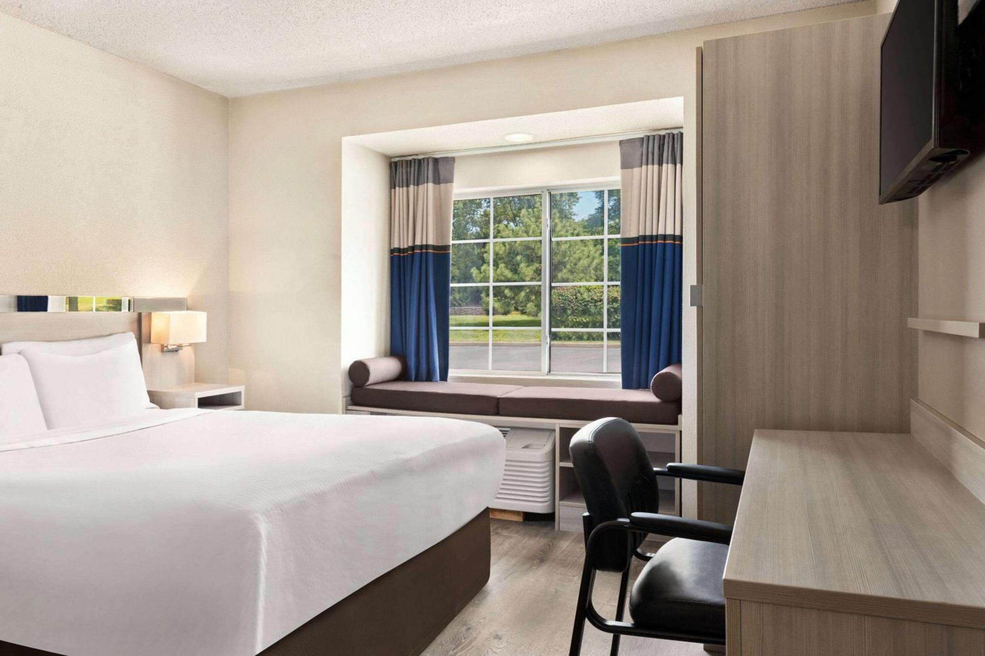 Microtel Inn & Suites By Wyndham Florence/Cincinnati Airpo Εξωτερικό φωτογραφία